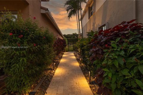 House in Boynton Beach, Florida 6 bedrooms, 300.07 sq.m. № 1929840 - photo 8