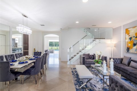 House in Boynton Beach, Florida 6 bedrooms, 300.07 sq.m. № 1929840 - photo 9