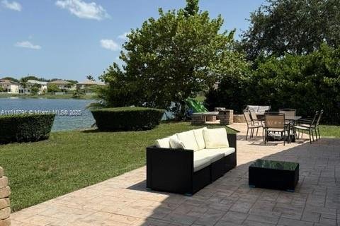 House in Miramar, Florida 3 bedrooms, 159.51 sq.m. № 1777630 - photo 22