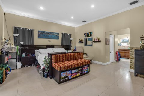 Купить виллу или дом в Майами, Флорида 6 спален, 390.47м2, № 2062104 - фото 30