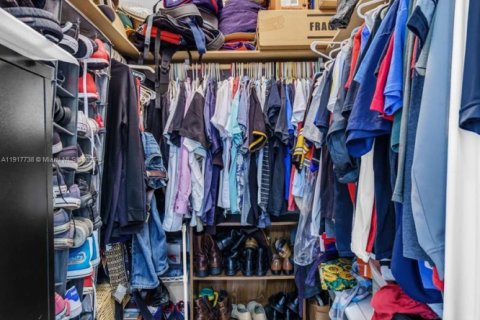 Купить виллу или дом в Майами, Флорида 6 спален, 390.47м2, № 2062104 - фото 25