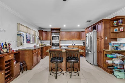 Купить виллу или дом в Майами, Флорида 6 спален, 390.47м2, № 2062104 - фото 13