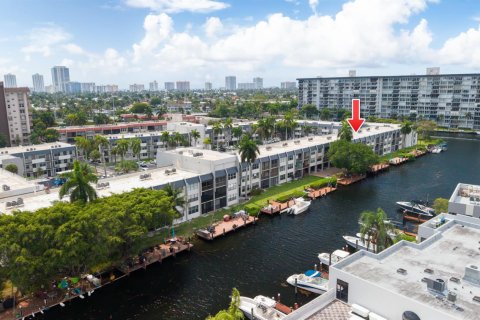 Condominio en venta en Pompano Beach, Florida, 2 dormitorios, 96.15 m2 № 2178680 - foto 14