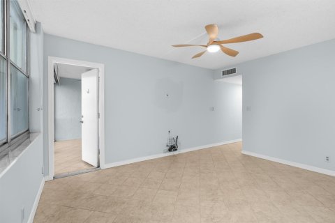 Condominio en venta en Pompano Beach, Florida, 2 dormitorios, 96.15 m2 № 2178680 - foto 30