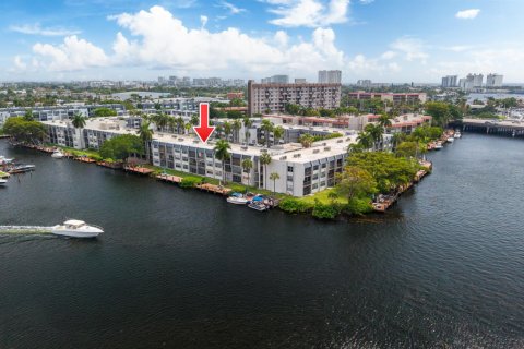 Condominio en venta en Pompano Beach, Florida, 2 dormitorios, 96.15 m2 № 2178680 - foto 4
