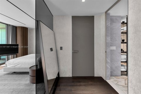 Condominio en venta en Bal Harbour, Florida, 3 dormitorios, 310.76 m2 № 1980481 - foto 21