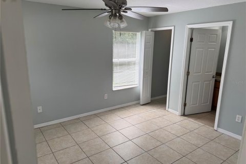 Villa ou maison à louer à Poinciana, Floride: 4 chambres, 148.92 m2 № 2413925 - photo 9