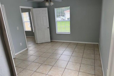 Villa ou maison à louer à Poinciana, Floride: 4 chambres, 148.92 m2 № 2413925 - photo 8