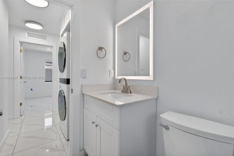 Villa ou maison à louer à Miami, Floride: 3 chambres, 185.62 m2 № 2055581 - photo 20