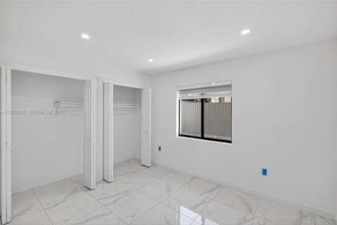 Villa ou maison à louer à Miami, Floride: 3 chambres, 185.62 m2 № 2055581 - photo 25