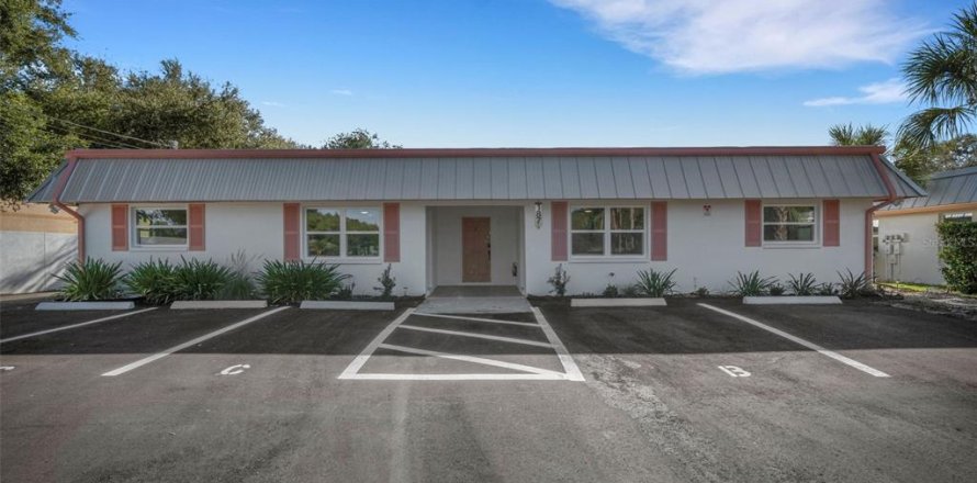 Appartement à Belleair Bluffs, Floride 3 chambres, 136.01 m2 № 2408791