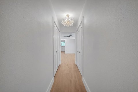 Appartement à louer à Belleair Bluffs, Floride: 3 chambres, 136.01 m2 № 2408791 - photo 10