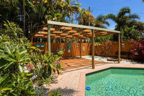 House in Hollywood, Florida 3 bedrooms, 112.97 sq.m. № 2076625 - photo 26