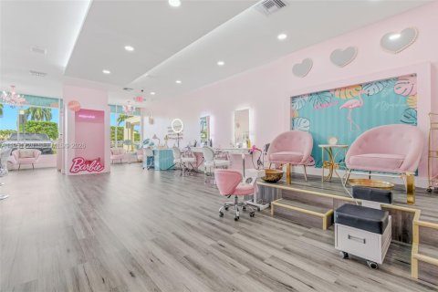 Immobilier commercial à Hialeah, Floride № 2089328