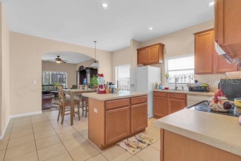 House in Orlando, Florida 4 bedrooms, 182.83 sq.m. № 2231854 - photo 9
