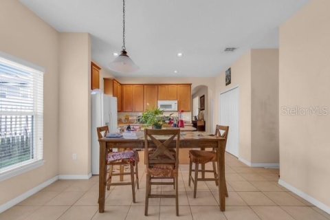 House in Orlando, Florida 4 bedrooms, 182.83 sq.m. № 2231854 - photo 7