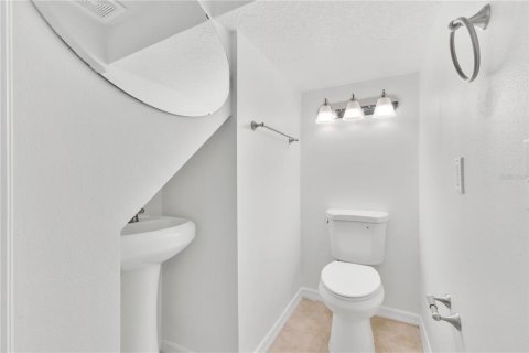 Touwnhouse à vendre à Kissimmee, Floride: 3 chambres, 132.2 m2 № 2420595 - photo 12
