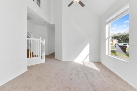 Touwnhouse à vendre à Kissimmee, Floride: 3 chambres, 132.2 m2 № 2420595 - photo 6