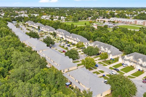 Touwnhouse à vendre à Kissimmee, Floride: 3 chambres, 132.2 m2 № 2420595 - photo 30