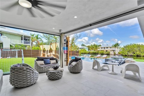 House in Key Largo, Florida 5 bedrooms, 359.35 sq.m. № 1863794 - photo 14