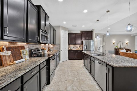 Villa ou maison à vendre à Bradenton, Floride: 3 chambres, 242.66 m2 № 2359279 - photo 12