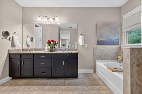Villa ou maison à vendre à Bradenton, Floride: 3 chambres, 242.66 m2 № 2359279 - photo 19