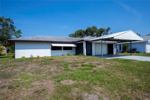 House in Port Charlotte, Florida 2 bedrooms, 129.6 sq.m. № 1749284 - photo 5