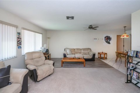 House in Port Charlotte, Florida 2 bedrooms, 129.6 sq.m. № 1749284 - photo 19