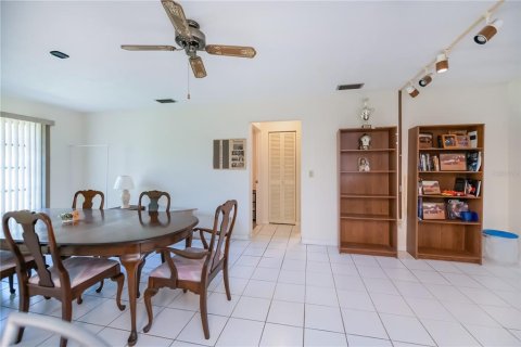 House in Port Charlotte, Florida 2 bedrooms, 129.6 sq.m. № 1749284 - photo 29