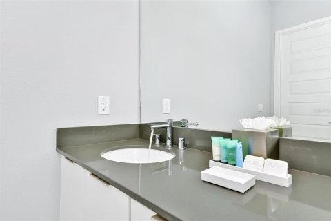 Condo in Four Corners, Florida, 3 bedrooms  № 1885861 - photo 17