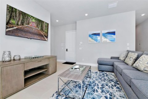 Condo in Four Corners, Florida, 3 bedrooms  № 1885861 - photo 4