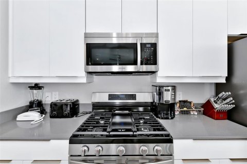 Condo in Four Corners, Florida, 3 bedrooms  № 1885861 - photo 9