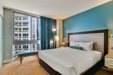 Condominio en venta en Sunny Isles Beach, Florida, 1 dormitorio, 63.92 m2 № 2008549 - foto 5