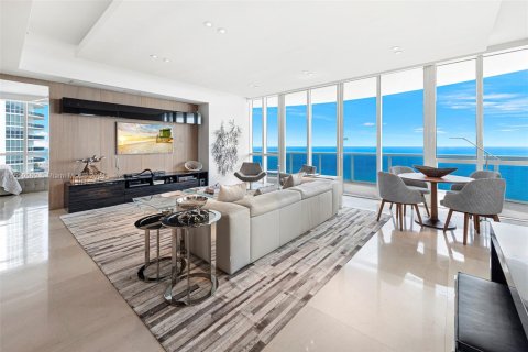 Condominio en venta en Sunny Isles Beach, Florida, 3 dormitorios, 257.15 m2 № 2035727 - foto 29