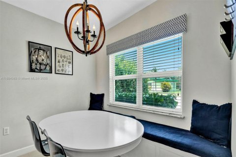 Снять в аренду виллу или дом в Саут-Майами, Флорида 3 спальни, 127.18м2, № 1947395 - фото 7
