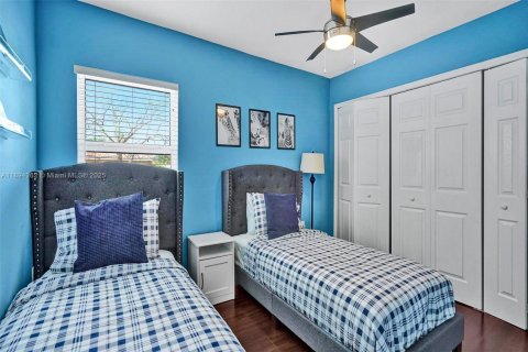 Снять в аренду виллу или дом в Саут-Майами, Флорида 3 спальни, 127.18м2, № 1947395 - фото 24