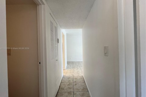 Condo in Deerfield Beach, Florida, 2 bedrooms  № 1764335 - photo 7