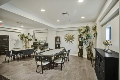 Condo in Hollywood, Florida  № 2063856 - photo 18