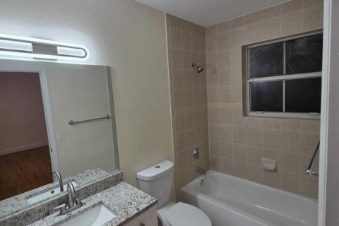 Touwnhouse à louer à Miramar, Floride: 2 chambres, 111.48 m2 № 2262988 - photo 9