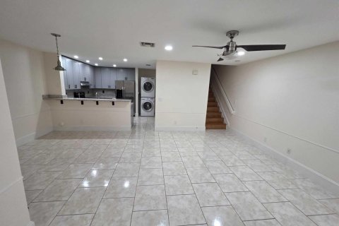 Touwnhouse à louer à Miramar, Floride: 2 chambres, 111.48 m2 № 2262988 - photo 16