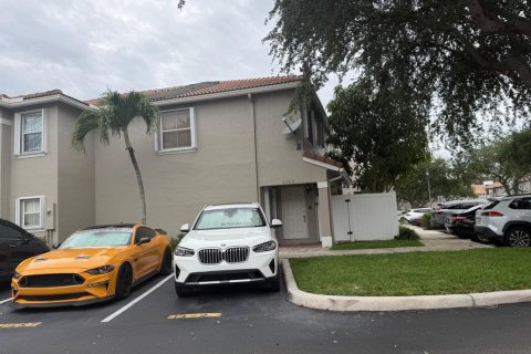 Touwnhouse à Miramar, Floride 2 chambres, 111.48 m2 № 2262988