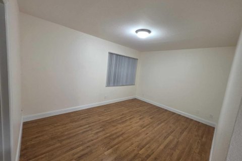 Touwnhouse à louer à Miramar, Floride: 2 chambres, 111.48 m2 № 2262988 - photo 10