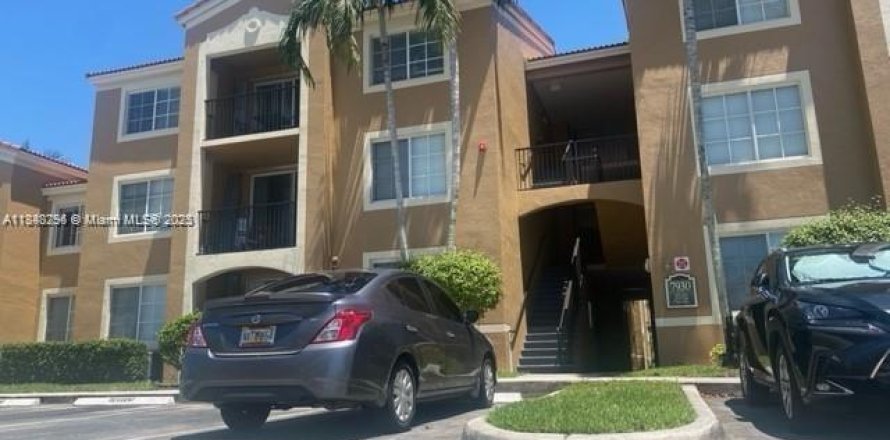 Condo in Tamarac, Florida, 2 bedrooms  № 1852365