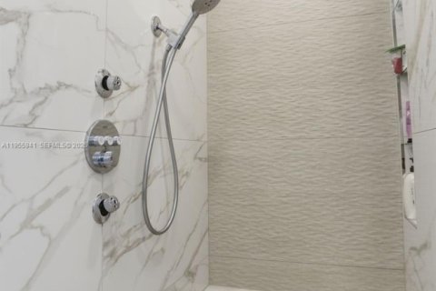 Снять в аренду таунхаус в Делрей-Бич, Флорида 3 спальни, 162.76м2, № 2019754 - фото 7