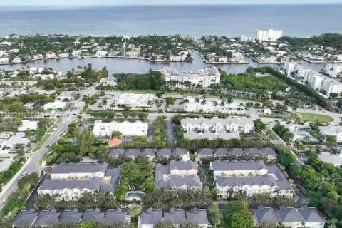 Снять в аренду таунхаус в Делрей-Бич, Флорида 3 спальни, 162.76м2, № 2019754 - фото 13