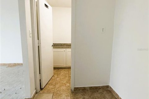 Immobilier commercial à louer à Orlando, Floride: 28.99 m2 № 2294875 - photo 7
