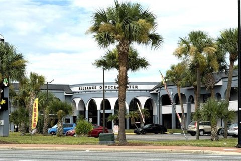 Immobilier commercial à Orlando, Floride 28.99 m2 № 2294875