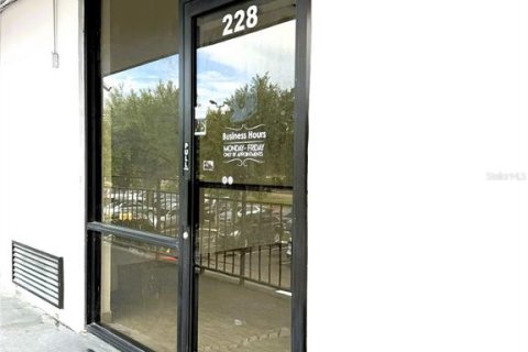 Immobilier commercial à louer à Orlando, Floride: 28.99 m2 № 2294875 - photo 13