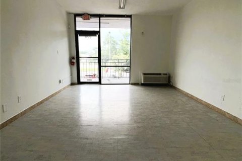 Immobilier commercial à louer à Orlando, Floride: 28.99 m2 № 2294875 - photo 5