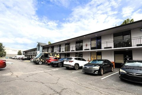 Immobilier commercial à louer à Orlando, Floride: 28.99 m2 № 2294875 - photo 11